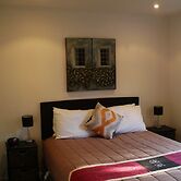 Christchurch City & Country Cottages - Nut Point Cottage