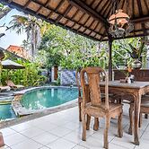 Sari Bamboo Bungalows