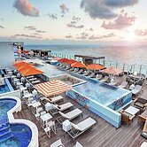 Royalton CHIC Cancun, An Autograph Collection All-Inclusive Resort - A