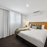 New Crossing Place Motel & Apartments