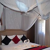 Saffron Beach Bistro & Cottages