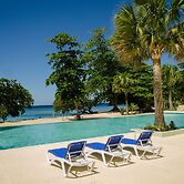 Tropics at Little Bay Country Club