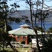 Snug Beach Cabin And Caravan Park