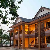 Suporn Lakeview Service APT & Homestay