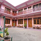 Shwe Nadi Guest House