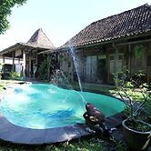 Omah Lila by The Grand Java