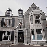 The Dutch Mill Hotel