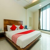 OYO 11747 Hotel Sai Comforts