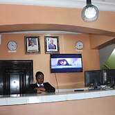 Grand Decent Hotel and Suites