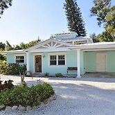 The Lady Fish 3 Bedroom Home by RedAwning