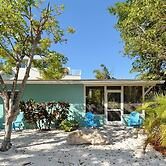 Minnow 2 2 Bedroom Villa by RedAwning