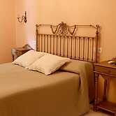 Hostal - Restaurante Emilia