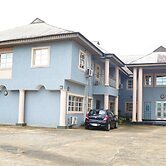 Ann's Haven Hotel & Suites