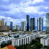 Big Place in Sunny Isles near Beach