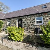 Bwthyn y Dderwen