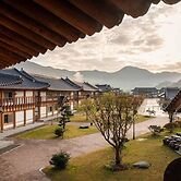 Jeonju Wangyijimil Hanok Hotel