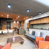 Executive Rental Style House