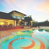 Kadkani Riverside Resort