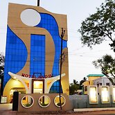 Hotel Aadhi