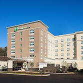 Holiday Inn & Suites Philadelphia W - Drexel Hill by IHG