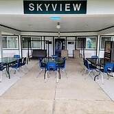 Skyview Motel