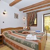 Bella Vista Apartments