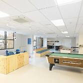 Colegio Mayor Resa Hernán Cortés - Centro Adscrito a REAJ