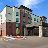 Cobblestone Hotel & Suites - Appleton International Airport