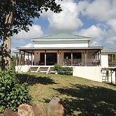 Two Bays Beach Villa Apartment and Studios