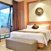 Narwastu hill 6BR villa with pool and movie room