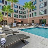 Cambria Hotel Charleston Riverview