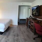 Penn Lodge Hotel & Suites