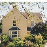 Holly House Bed & Breakfast