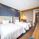 Holiday Inn Express Nanjing Xuanwu Lake by IHG