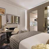 La Clef Champs-Élysées Paris by The Crest Collection