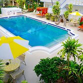 Club Lux Resort By the Beach