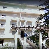Hôtel la Pergola