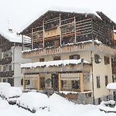 Albergo Centrale Forni