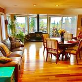 Alaska Sundance Retreat B&B