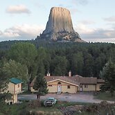 Devils Tower Lodge