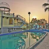 River Walk Urban Camping House