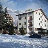 Hotel Dujany