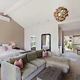 Woodhouse Mountain Lodge