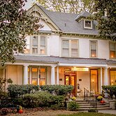 The Magnolia House Inn