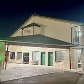 Western Plaza Inn