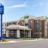 Holiday Inn Express & Suites Ontario by IHG