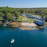 Smuggler's Cove Inn