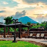 Volcano Lodge Hotel & Thermal Experience