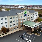 Holiday Inn Express & Suites Waukegan by IHG