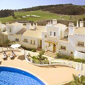 Quinta da Encosta Velha Golf & Leisure Village